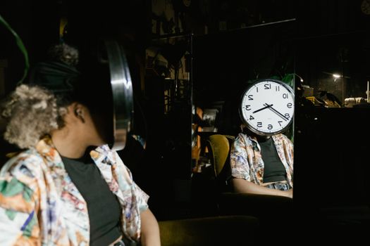 Achtergrondbeeld bij artikel over Jolien van der Tuin, samenwonen en duurzame woonkeuzes in 2026